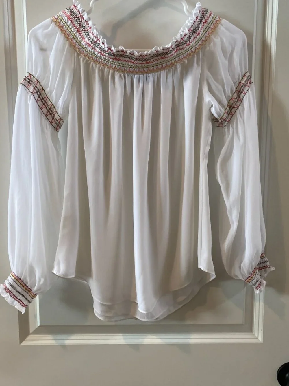 WHBM White Off Shoulder Smocked Peasant Top Size Medium - Picture 6 of 9